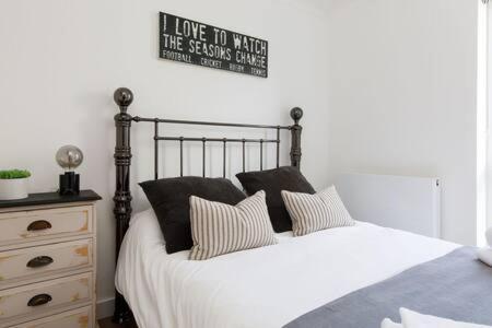 Charming Bolthole 400M To Beach Earnley Exterior photo